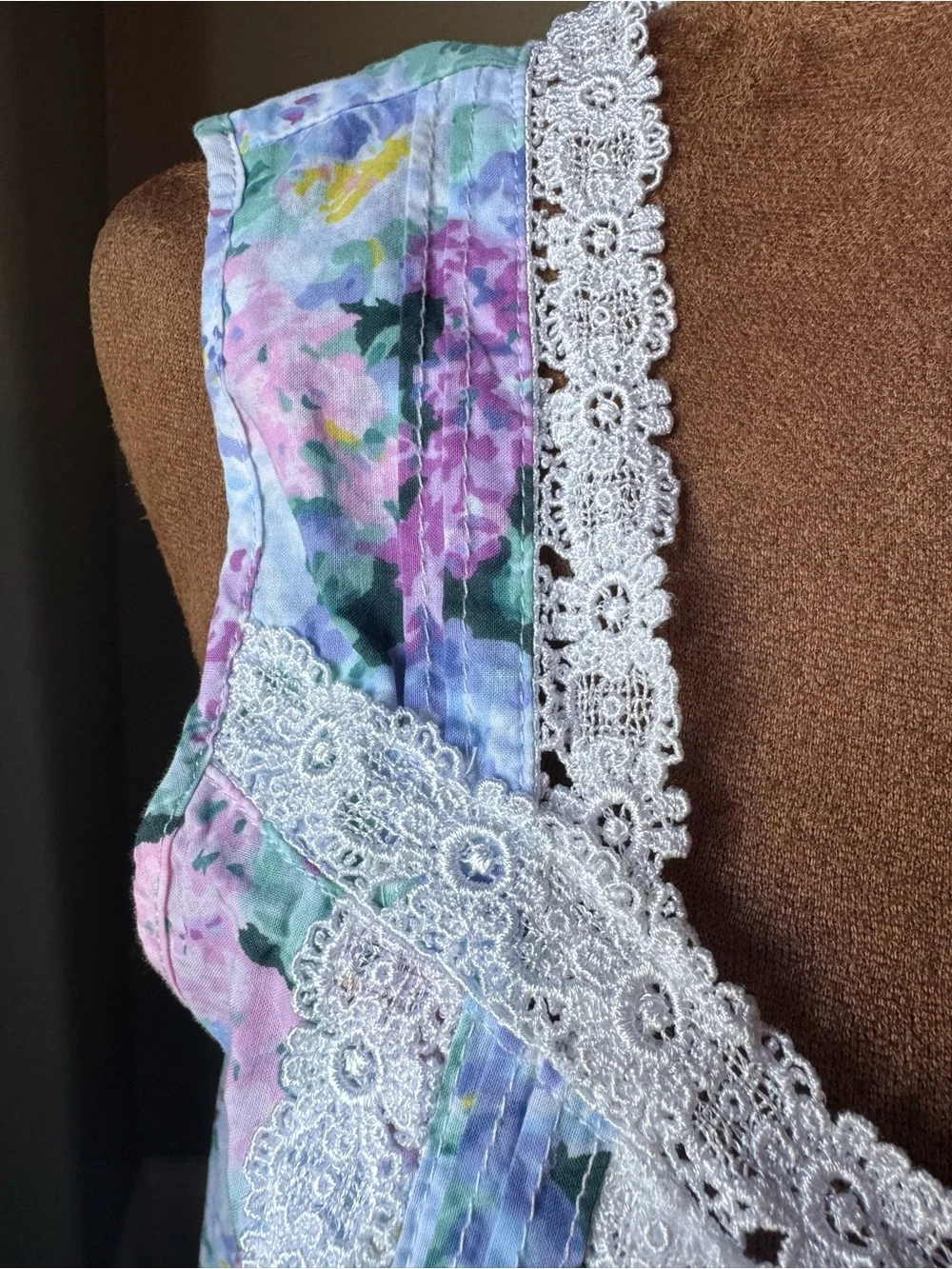 Eileen West Floral Cotton Traditional Nightgown Pintuck Lace Trim Cottagecore S